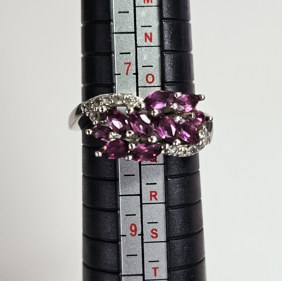 Genuine Rhodolite Garnet & White Zircon Ring in Sterling Silver Size 7.5 - Picture 5 of 8